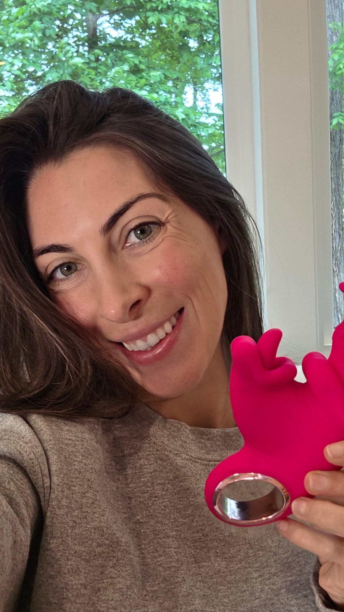 Tiff: 3 in 1 G Spot Tongue Toy Vibrator